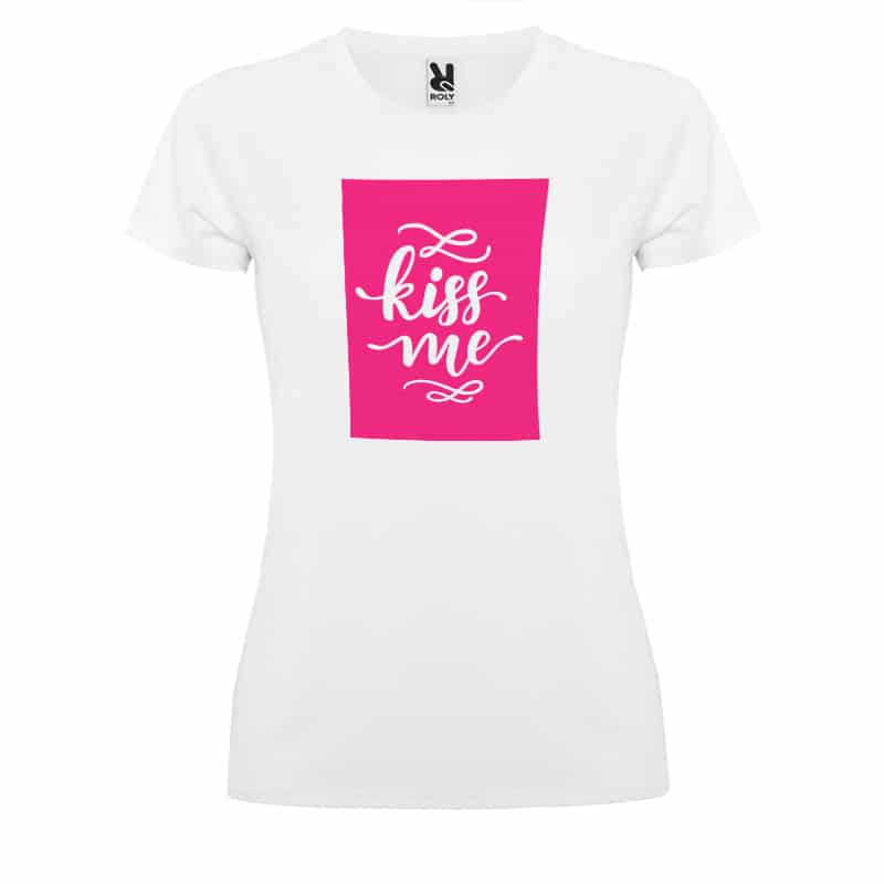 تيشرت-نسائي-بتصميم-اعطني-قبلة-1