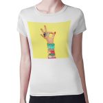 تيشرت نسائي مقاس: M بتصميم اكسسوارات يد امرأة