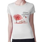 تيشرت نسائي مقاس: M بتصميم عيد حب سعيد