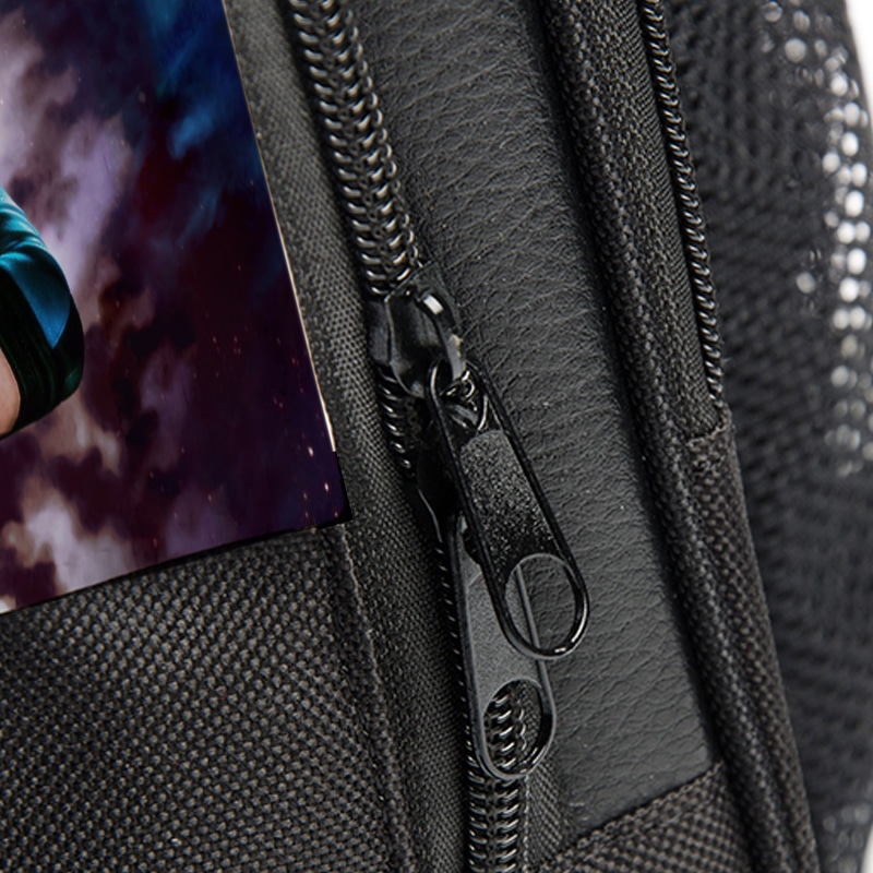 حقيبة-ظهر-جلدية-بتصميم-كريس-وكلير-ريدفيلد-2-1