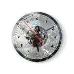 ساعة حائط دائرية بتصميم أساسنز كريد ساعة حائط دائرية بتصميم أساسنز كريد