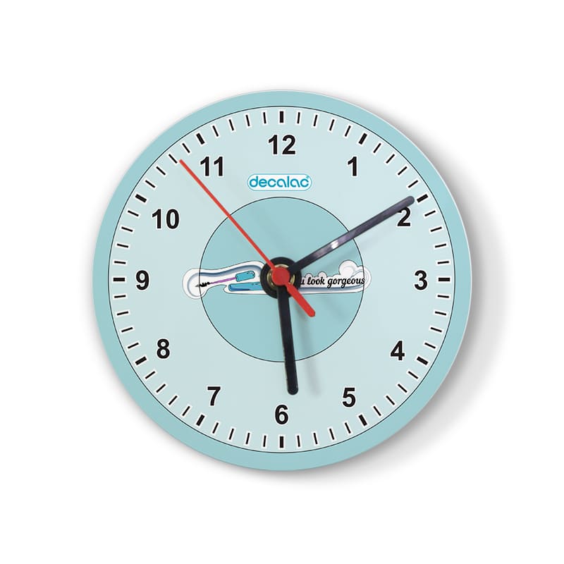 ساعة حائط دائرية بتصميم أنت تبدو رائعة ساعة حائط دائرية بتصميم أنت تبدو رائعة