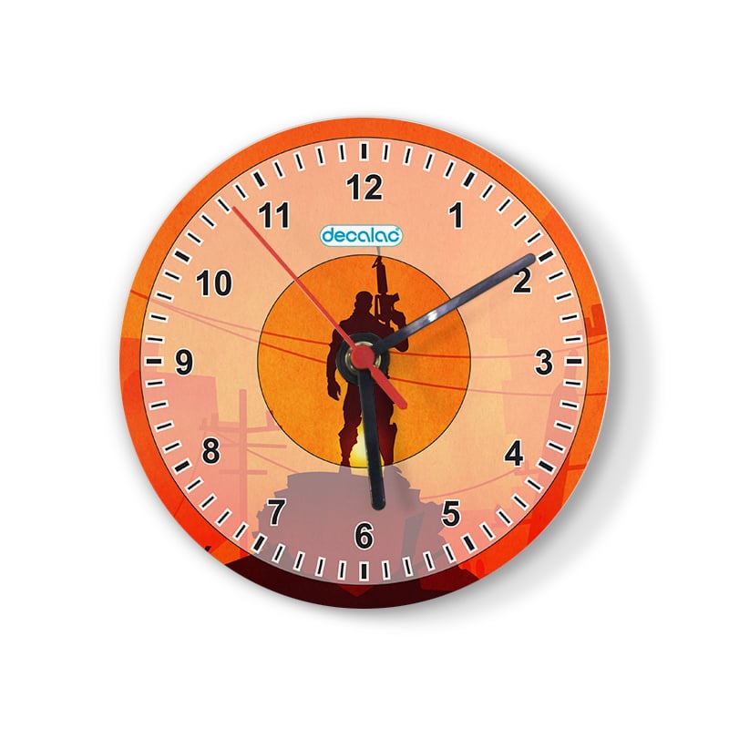 ساعة حائط دائرية بتصميم المحارب فورت نايت ساعة حائط دائرية بتصميم المحارب فورت نايت