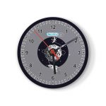 ساعة حائط دائرية بتصميم رائد فضاء ساعة حائط دائرية بتصميم رائد فضاء