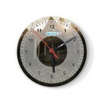 ساعة حائط دائرية بتصميم ريزدنت إيفل 2