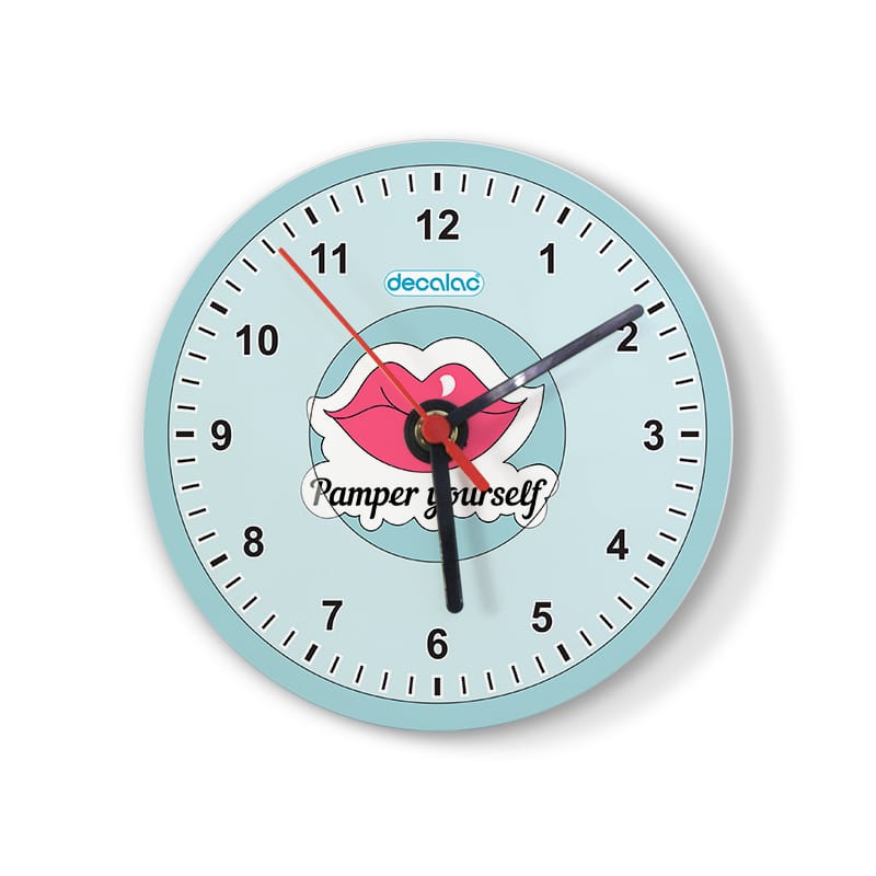 ساعة حائط دائرية بتصميم شفاه جذابه ساعة حائط دائرية بتصميم شفاه جذابه