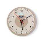 ساعة حائط دائرية بتصميم عيون تبكي ساعة حائط دائرية بتصميم عيون تبكي