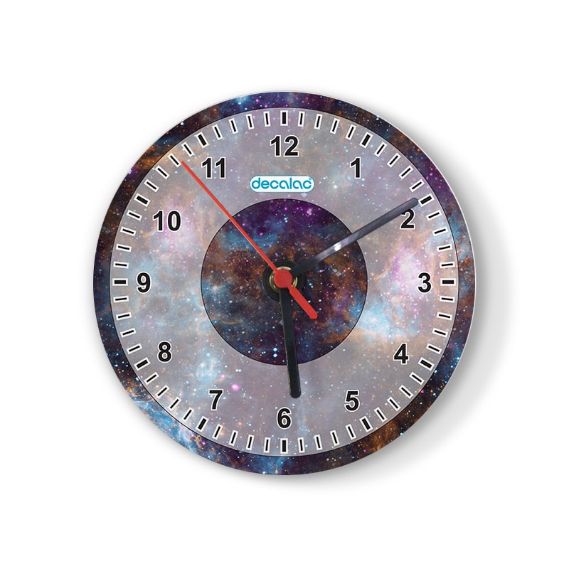 ساعة حائط دائرية بتصميم فضاء بنفسجي ساعة حائط دائرية بتصميم فضاء بنفسجي