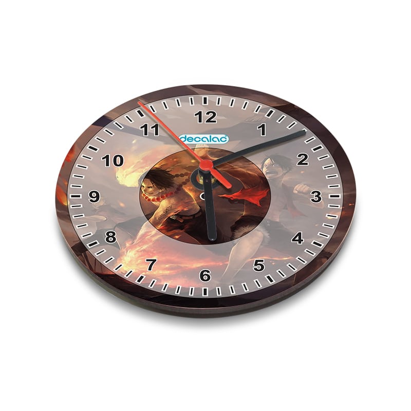 ساعة-حائط-دائرية-بتصميم-قتال-اللحيه-البيضاء-ون-بيس-1