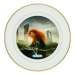 طبق زينة للطعام باطار داخلي ذهبي بتصميم الأميرة صاحبة القوس والسهم