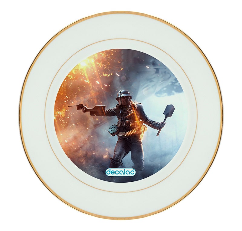 طبق زينة للطعام باطار داخلي ذهبي بتصميم الاستعداد للمعركة  باتلفيلد طبق زينة للطعام باطار داخلي ذهبي بتصميم الاستعداد للمعركة  باتلفيلد