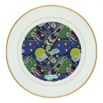 طبق زينة للطعام باطار داخلي ذهبي بتصميم الفضاء الخارجي