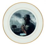 طبق زينة للطعام باطار داخلي ذهبي بتصميم باتلفيلد 1 معركه شيقة