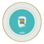 طبق زينة للطعام باطار داخلي ذهبي بتصميم دع القلق