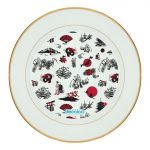 طبق زينة للطعام باطار داخلي ذهبي بتصميم رسومات يابانيه