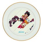 طبق زينة للطعام باطار داخلي ذهبي بتصميم ضربه القبضه كل الانميات