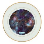 طبق زينة للطعام باطار داخلي ذهبي بتصميم فضاء بنفسجي