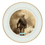 طبق زينة للطعام باطار داخلي ذهبي بتصميم كول أوف ديوتي نيران المعركه