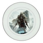 طبق زينة للطعام باطار داخلي فضي بتصميم أساسنز كريد الثورة الأمريكية