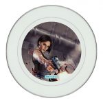 طبق زينة للطعام باطار داخلي فضي بتصميم جيل فالنتاين اطلاق النار رزدنت ايفل 3