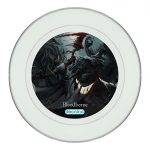 طبق زينة للطعام باطار داخلي فضي بتصميم  قتال الوحوش بلود بورن