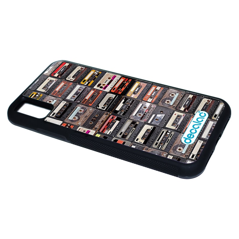 كفر-آيفون-XS-بتصميم-كاسيت-موسيقي-2