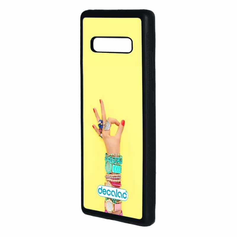 كفر-جلاكسي-اس-10-بلس-بتصميم-اكسسوارات-يد-امرأة-1