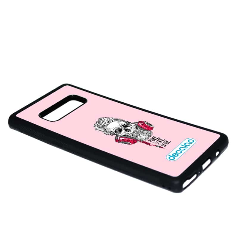 كفر-جلاكسي-اس-10-بلس-بتصميم-الأستماع-الى-الموسيقى-2