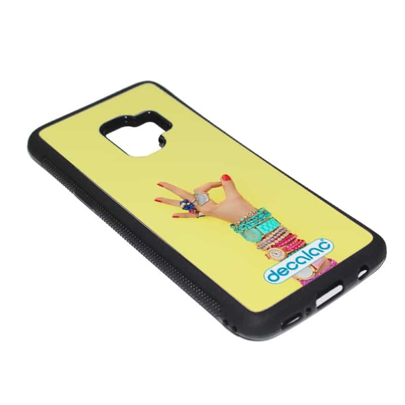 كفر-جلاكسي-اس-9-بتصميم-اكسسوارات-يد-امرأة-1