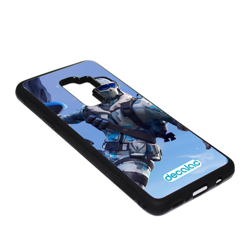 كفر-جلاكسي-اس-9-بلس-بتصميم-فورت-نايت-تسلق-جبل-جليدي-1