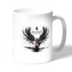 كوب قهوة بتصميم أساسنز كريد الجناح الأسود