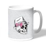 كوب قهوة بتصميم جمجمه بقبعه