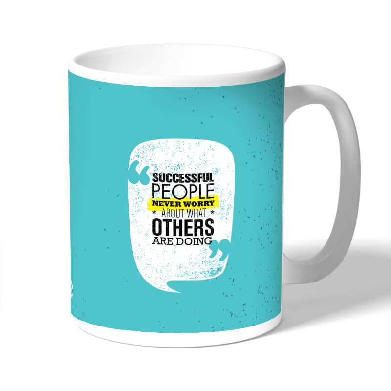 كوب قهوة بتصميم دع القلق كوب قهوة بتصميم دع القلق