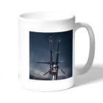 كوب قهوة بتصميم سيف فضي أفعواني من ذا ويتشر 3 وايلد هانت