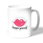 كوب قهوة بتصميم شفاه جذابه