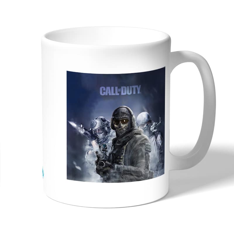 كوب قهوة بتصميم كول أوف ديوتي تعاون جماعي كوب قهوة بتصميم كول أوف ديوتي تعاون جماعي