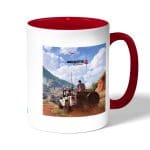 كوب قهوة بمقبض احمر بتصميم أنشارتد 4: نهاية لص