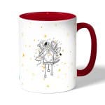 كوب قهوة بمقبض احمر بتصميم النجوم والأحلام