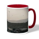 كوب قهوة بمقبض احمر بتصميم رحلة مع الجسر الطفل ديث ستراندنغ