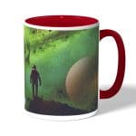 كوب قهوة بمقبض احمر بتصميم رحله الى الفضاء