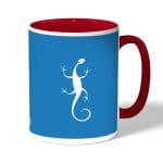 كوب قهوة بمقبض احمر بتصميم سحليه