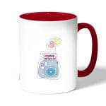 كوب قهوة بمقبض احمر بتصميم كرتون كاميرا