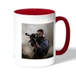 كوب قهوة بمقبض احمر بتصميم كول أوف ديوتي قناص