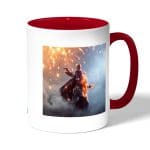 كوب قهوة بمقبض احمر بتصميم لعبة باتلفيلد