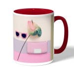 كوب قهوة بمقبض احمر بتصميم ورد مميز