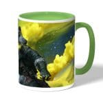 كوب قهوة بمقبض اخضر بتصميم أبيكس ليجندز كوستيك