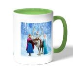 كوب قهوة بمقبض اخضر بتصميم ابطال فروزن