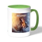 كوب قهوة بمقبض اخضر بتصميم اسلحة باتلفيلد