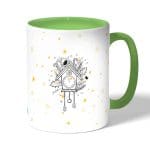 كوب قهوة بمقبض اخضر بتصميم النجوم والأحلام