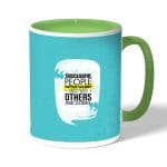 كوب قهوة بمقبض اخضر بتصميم دع القلق